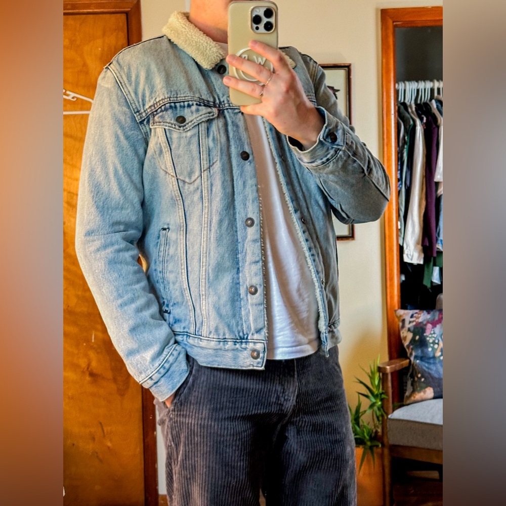 Levi’s Sherpa Lined Jean Jacket in Light Blue